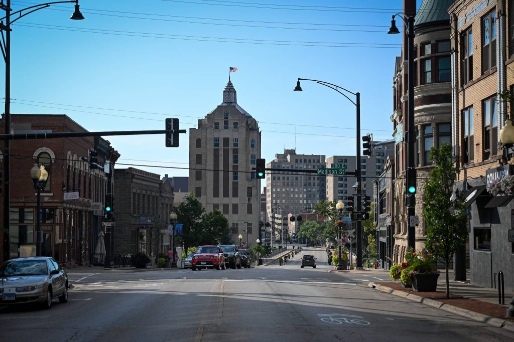 Auto Shipping Company near Rockford, Illinois