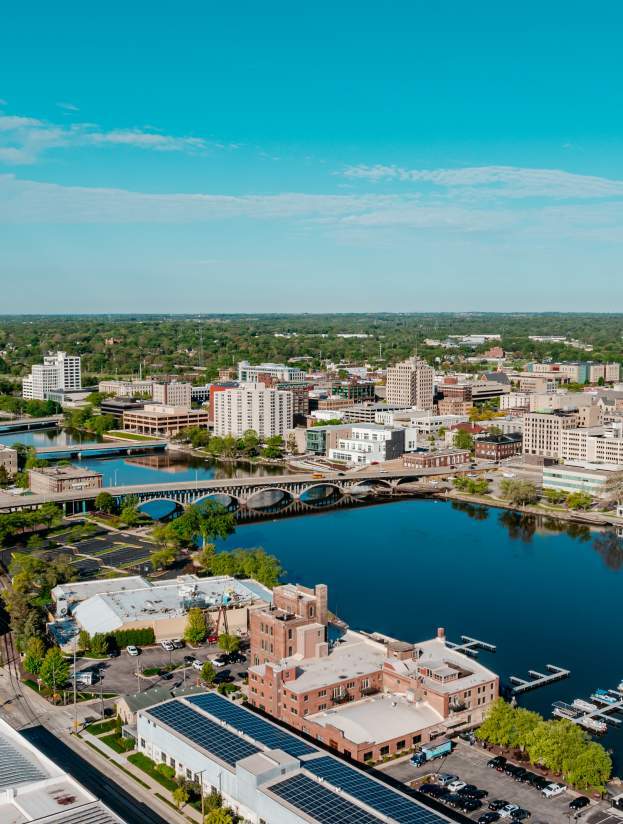 Expedited Auto Shipping in Rockford, Illinois