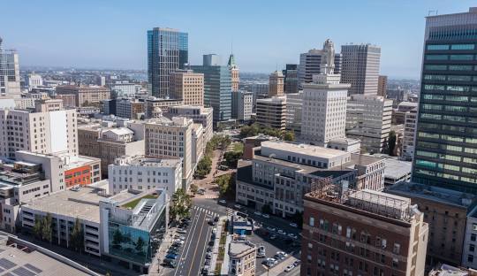 Expedited Auto Shipping in Oakland, California