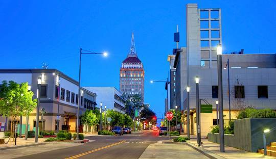 Auto Shipping in Fresno, California