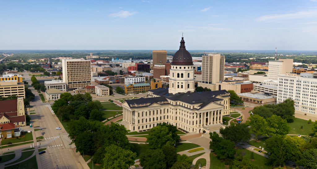 Best Auto Transporter in Topeka, Kansas
