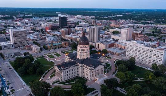 Auto Shipping in Topeka, Kansas