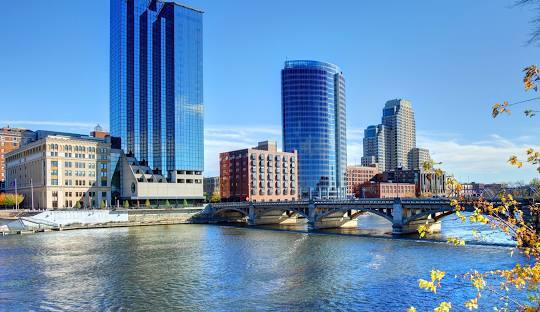 Auto Transport near Grand Rapids, Michigan