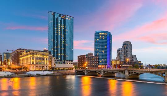 Vehicle Shipping in Grand Rapids, Michigan